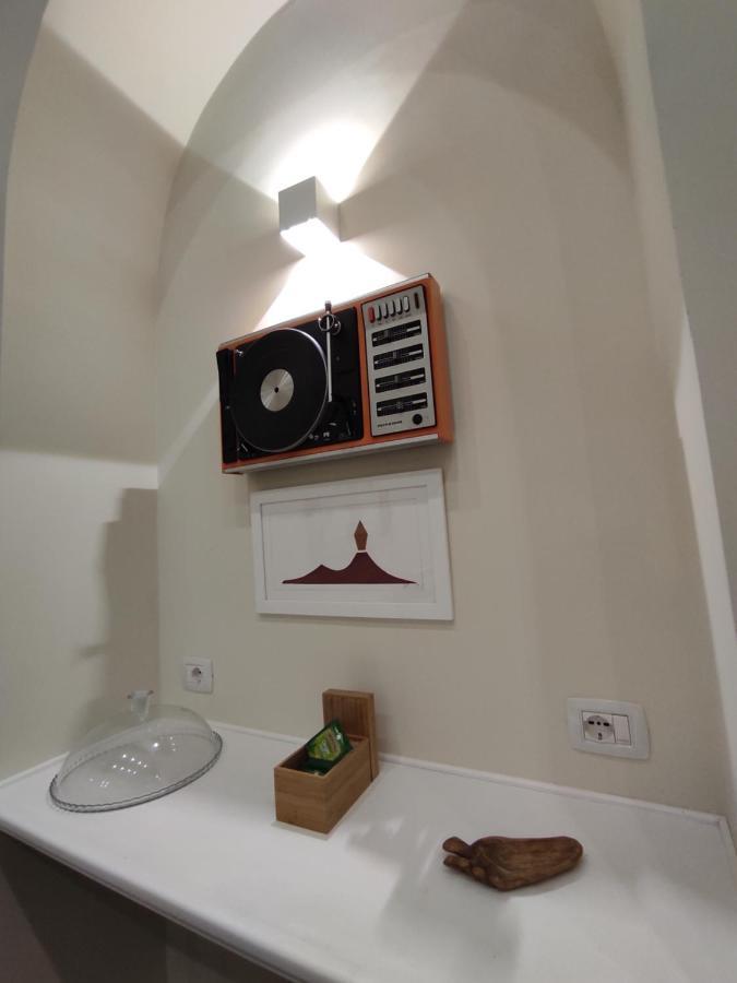 Bed and Breakfast A I R Nacasabella Napoli Екстер'єр фото